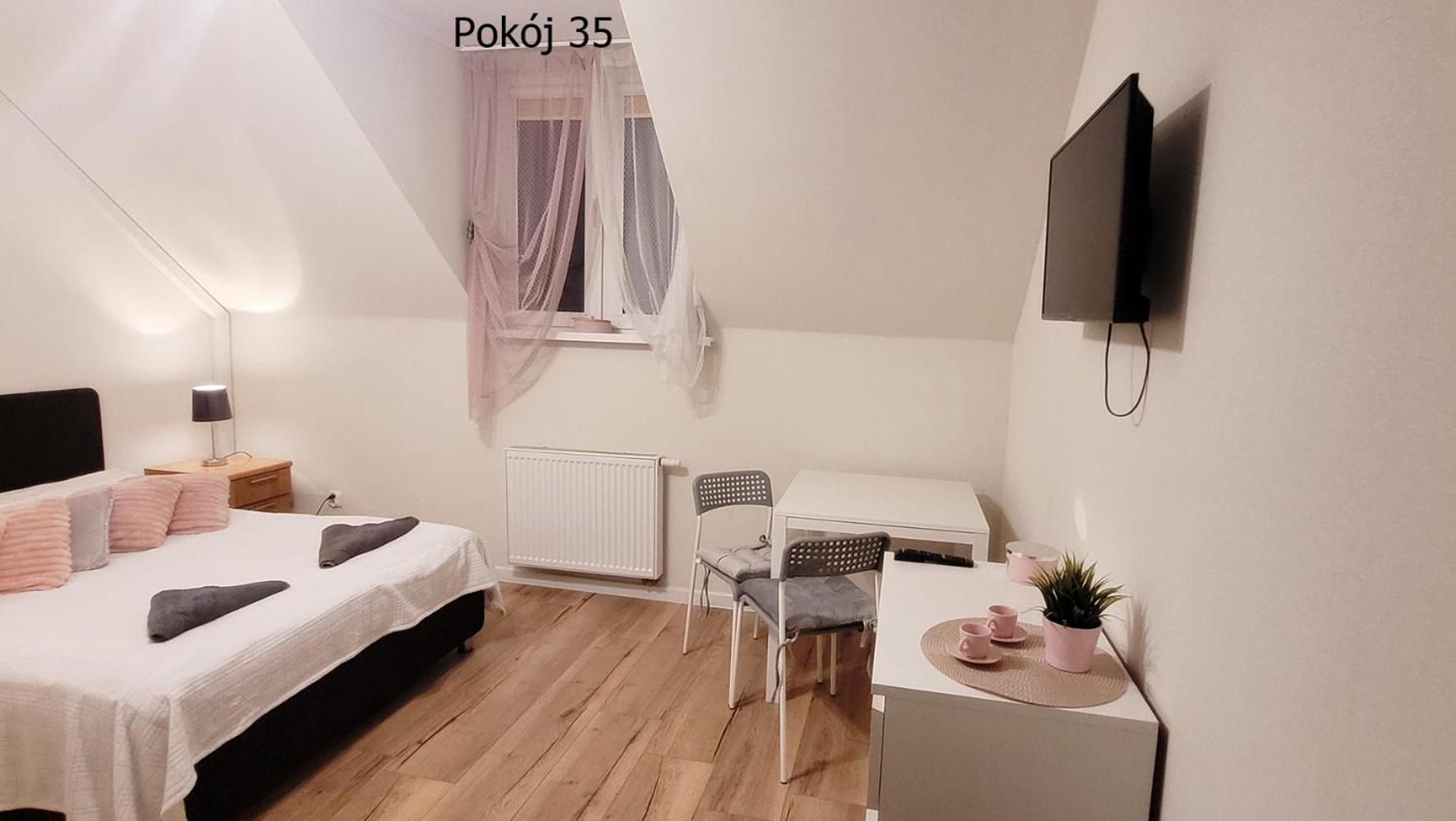 Pod Debem Bed & Breakfast Криница Морска Екстериор снимка