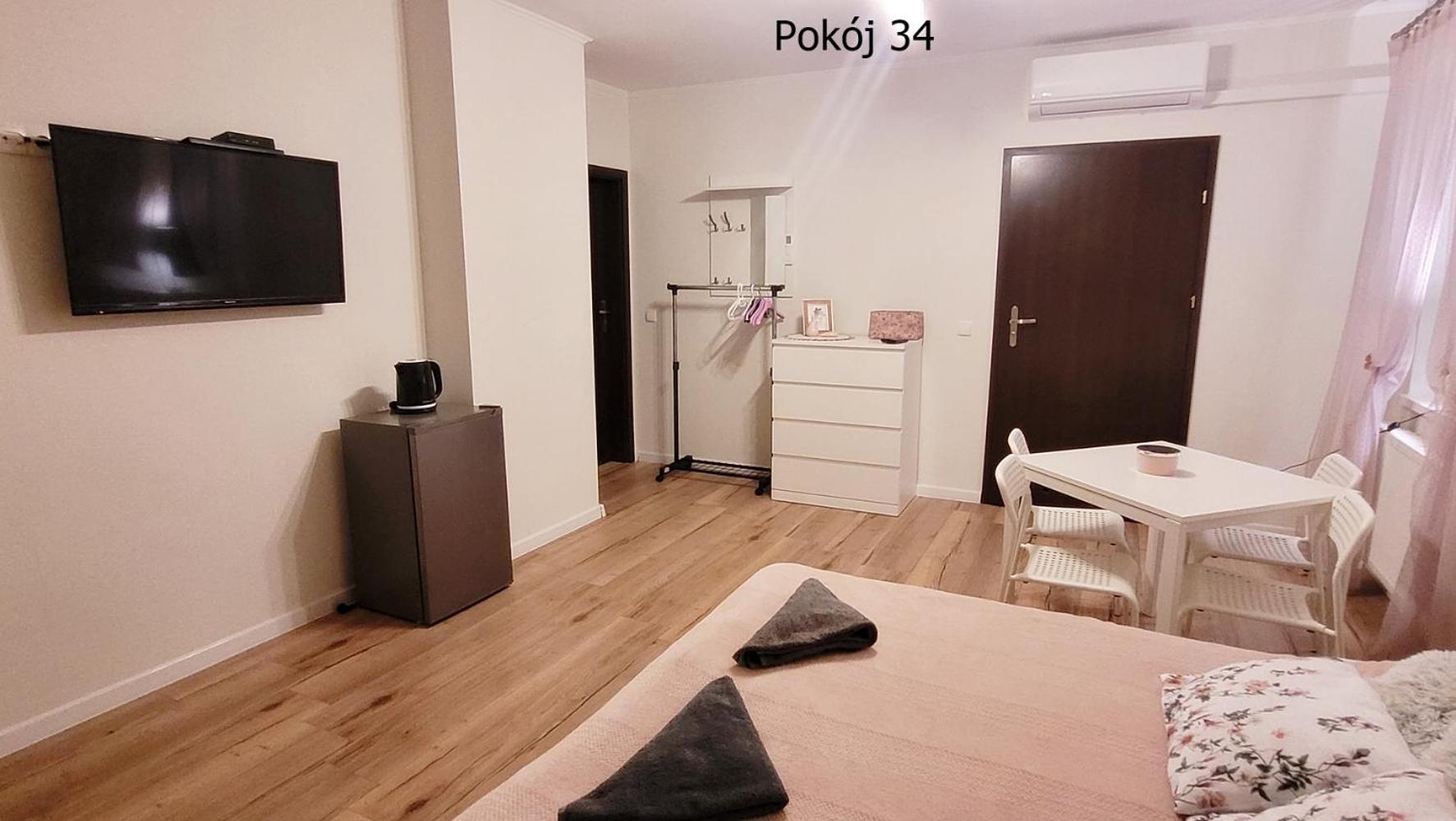 Pod Debem Bed & Breakfast Криница Морска Екстериор снимка